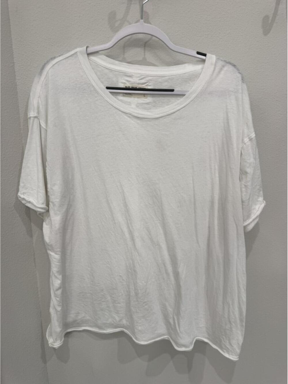 We The Free White Short Sleeve T-Shirt Size Large